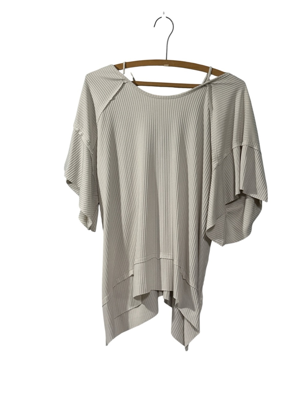 Daytrip / Buckle Cream Ribbed Label Top